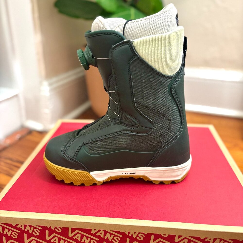 Like New Vans Encore Pro BOA Women's Snowboard Boot, Dark Green, Size 8 - Picture 6 of 10